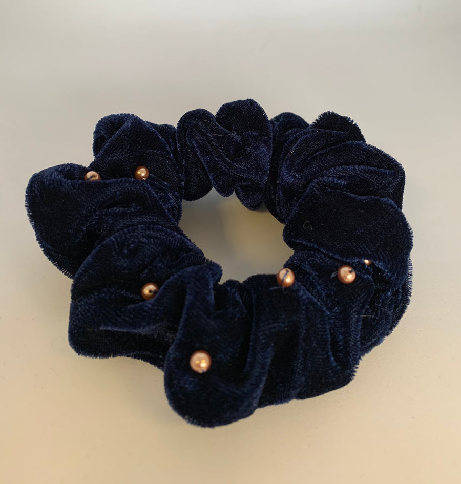 Velvet Scrunchie With Pearls